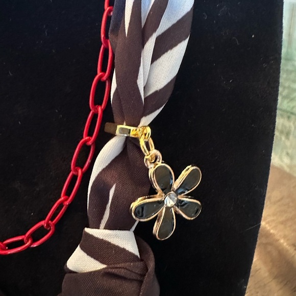 Football Game Day Ladies Adjustable Black White Star Bandana Charm Necklace - Picture 4 of 5